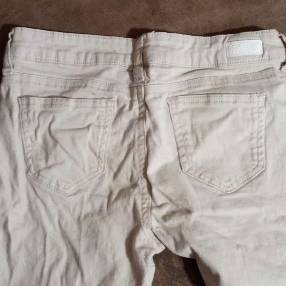 Shorts - Picture 3 of 3